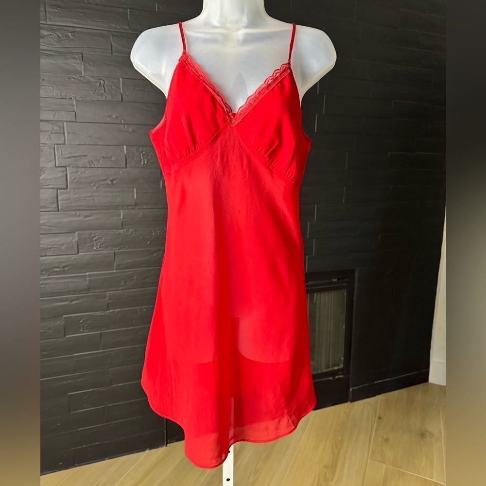 Victoria's Secret Gold Label Collection Lingerie Sleepwear Nightwear. Medium